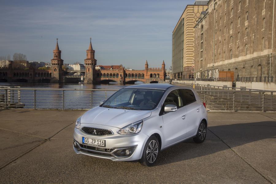  Mitsubishi Space Star 2016 года  (EU) (фото 23 из 45)